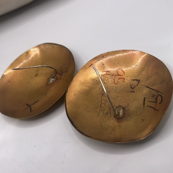 Studio artist big bold vintage button earrings - Picture 3 of 5